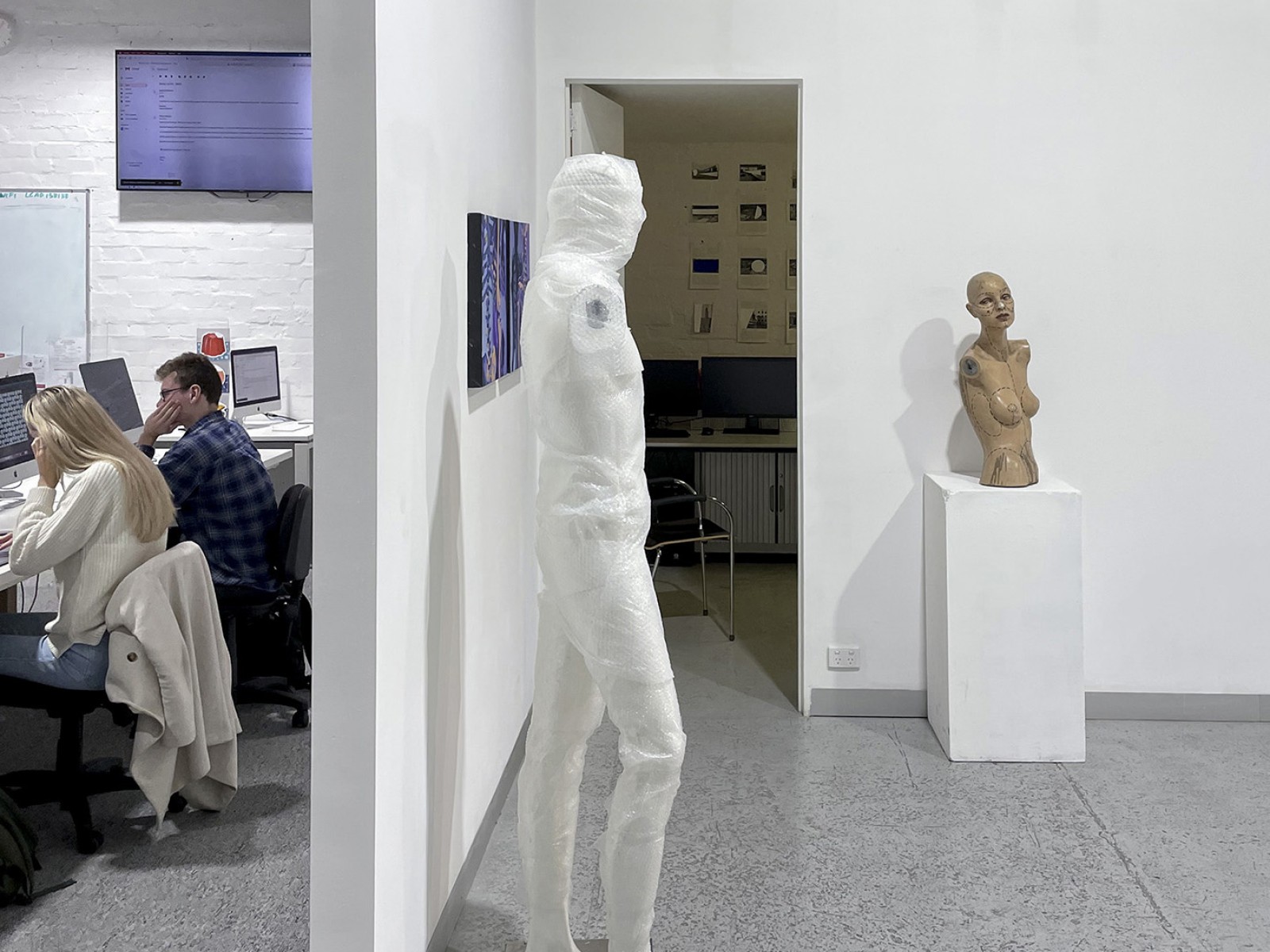 Campus and student work for Restaurants, cafes & pubs at LCAD